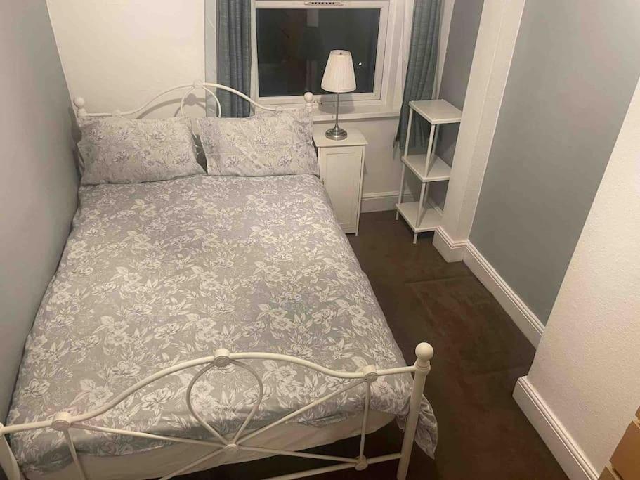 4 Bedroom House In Turnpike Lane/Wood Green London Eksteriør billede