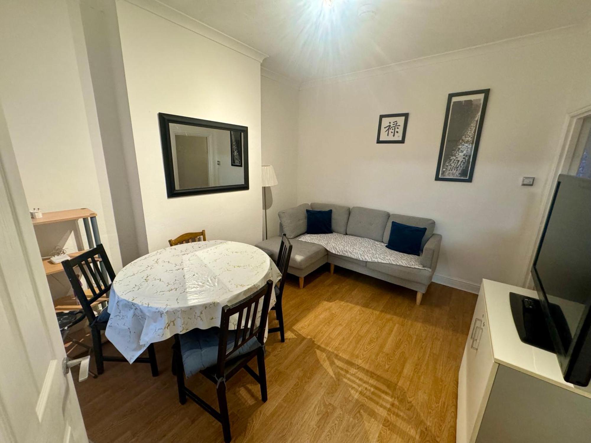 4 Bedroom House In Turnpike Lane/Wood Green London Eksteriør billede